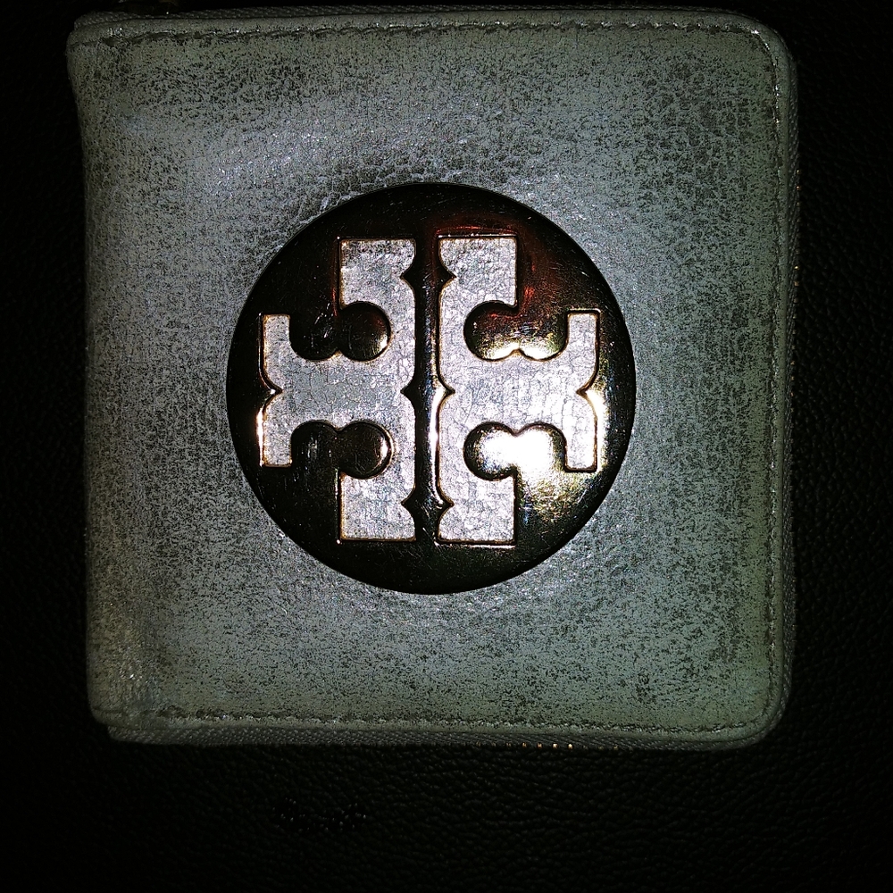 Tory Burch small zip wallet